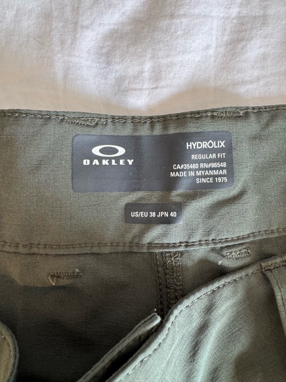 Oakley Men's Hydrolix Olive Superlightweight Shorts - 38, 8 inch inseam